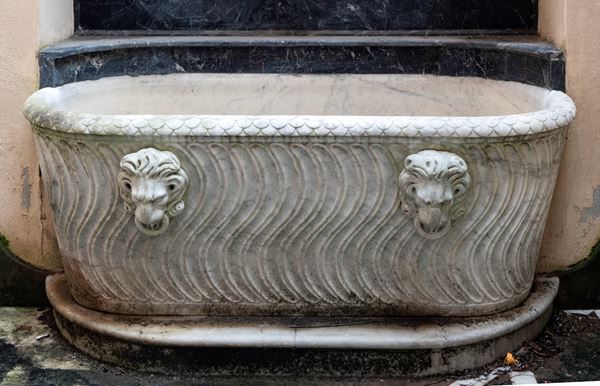 VASCA STRIGILATA DI STILE ROMANO, FINE XIX SECOLO