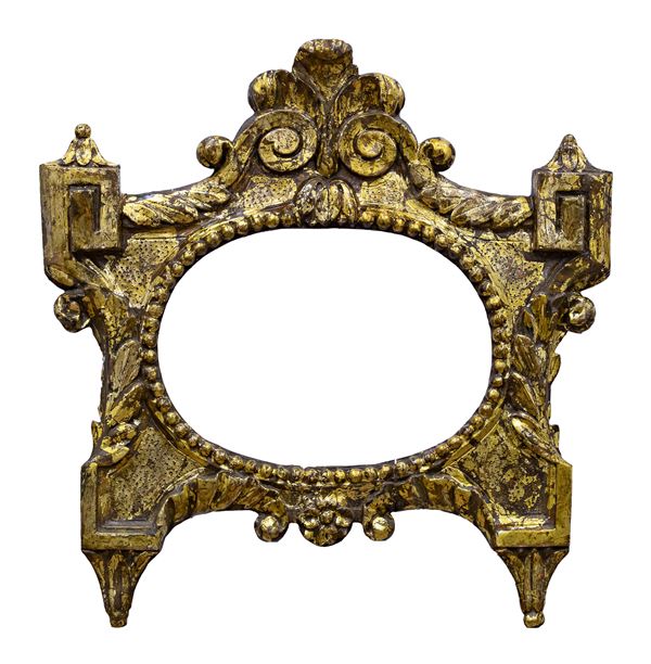 CORNICE IN LEGNO DORATO, FINE XVIII SECOLO