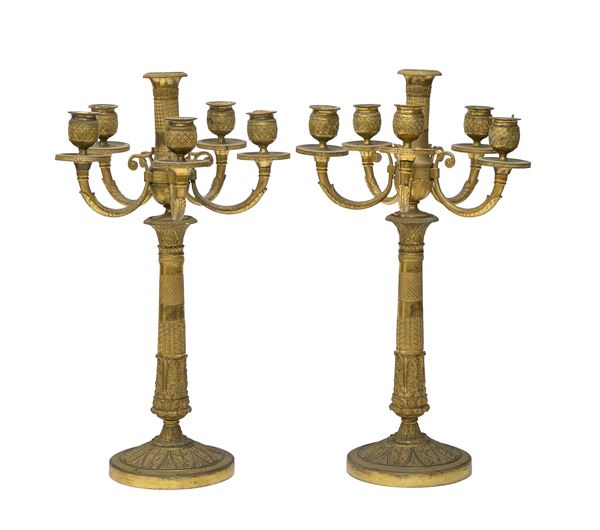 COPPIA DI CANDELABRI IN BRONZO DORATO, PERIODO IMPERO