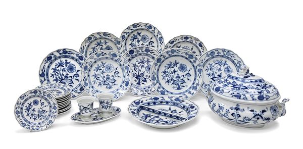 SERVIZIO DI PIATTI COMPOSITO IN PORCELLANA, MEISSEN