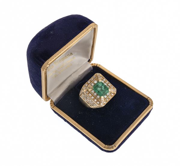 ANELLO CON SMERALDO  E BRILLANTI