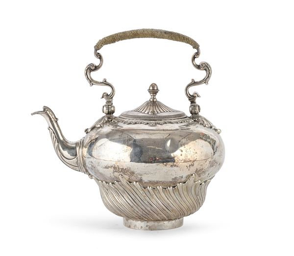 TEA KETTLE IN ARGENTO, LONDRA 1761