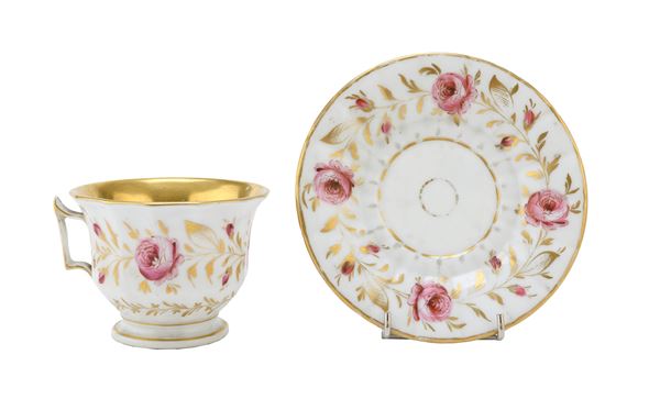 TAZZA CON PIATTINO IN PORCELLANA