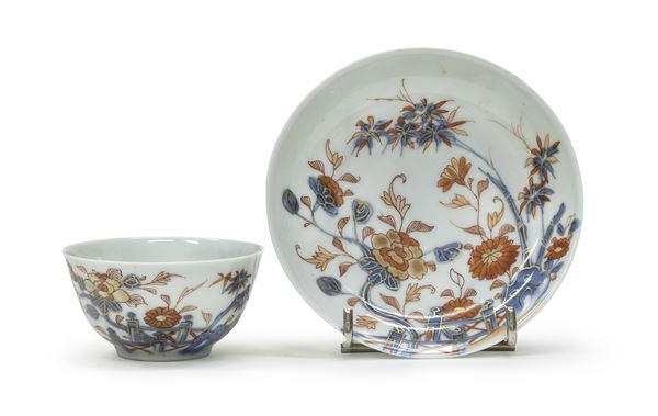 TAZZINA CON PIATTINO IN PORCELLANA, CINA XVIII SECOLO