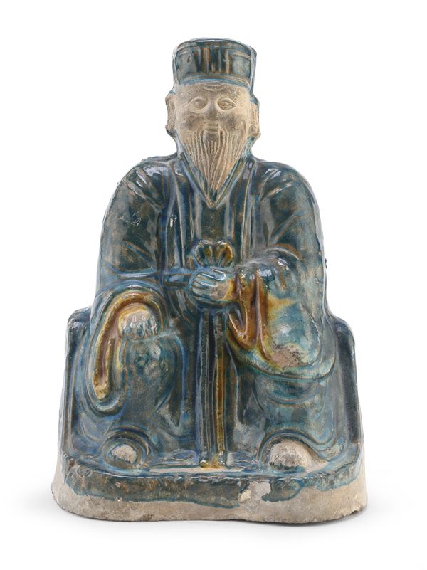 SCULTURA DI LETTERATO IN CERAMICA, CINA XVII SECOLO
