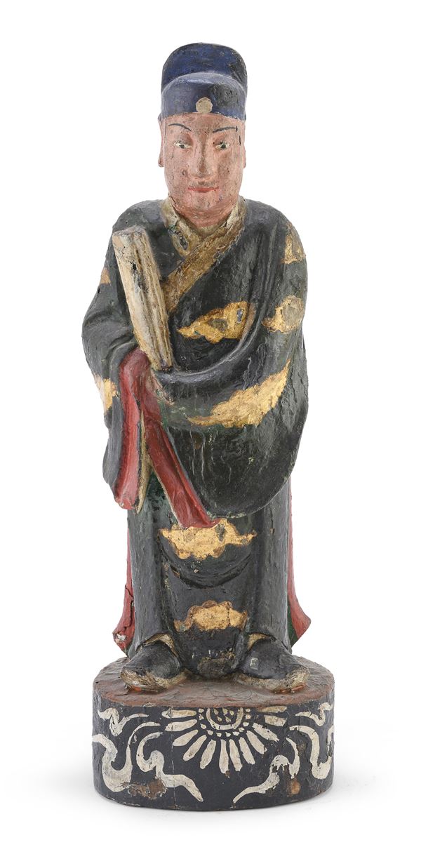SCULTURA DI LETTERATO IN LEGNO DIPINTO, CINA