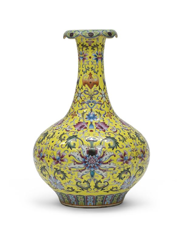 BEL VASO IN PORCELLANA, CINA XIX SECOLO
