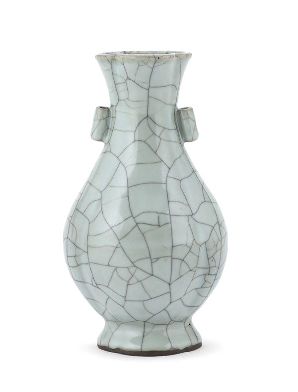 VASO IN PORCELLANA CELADON CRACKLÈ, CINA XIX SECOLO