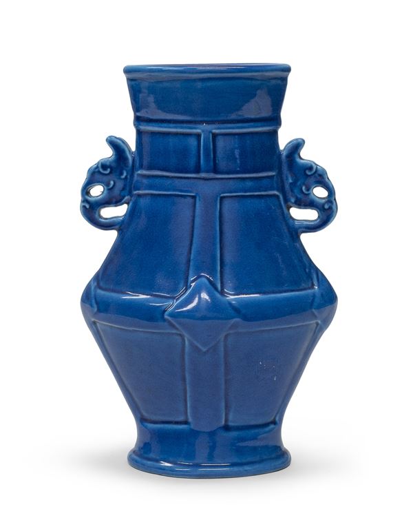 VASO IN PORCELLANA A FONDO TURCHESE, CINA