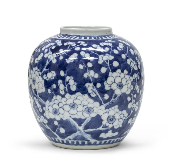 POTICHE IN PORCELLANA BIANCO E BLU, CINA INIZI XX SECOLO