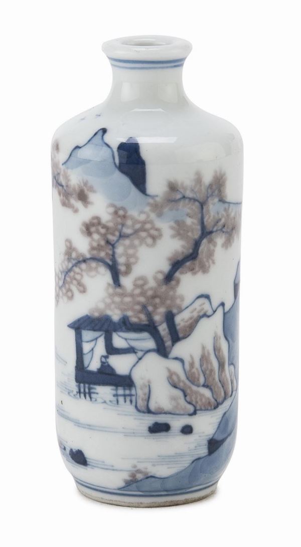 PICCOLO VASO IN PORCELLANA, CINA