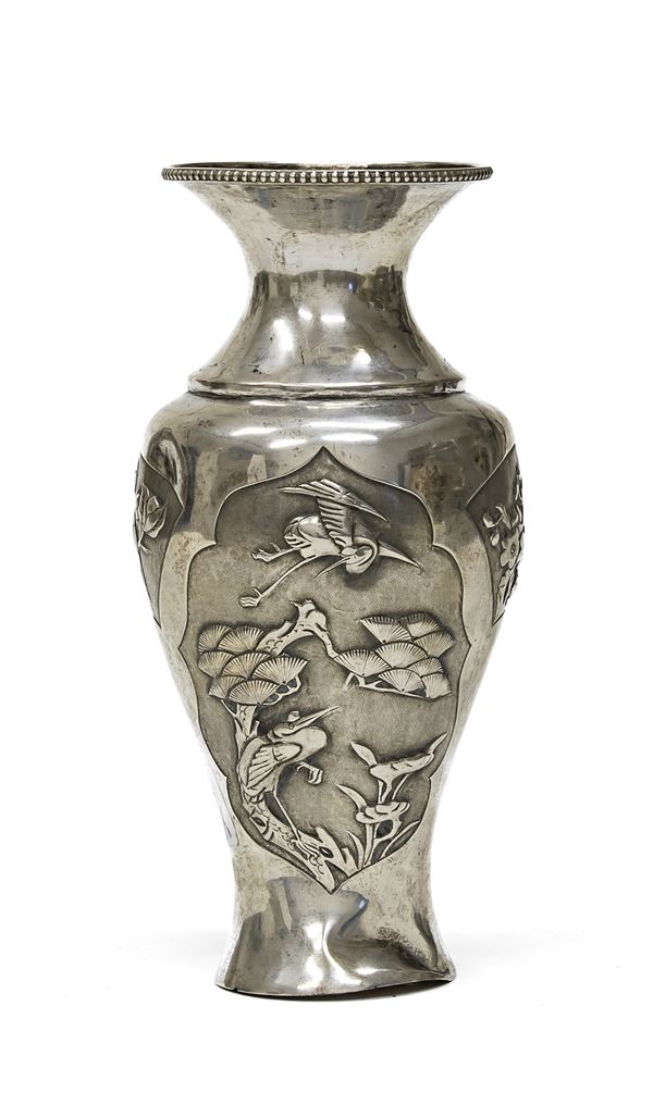 VASO IN ARGENTO, PROBABILMENTE CINA XX SECOLO