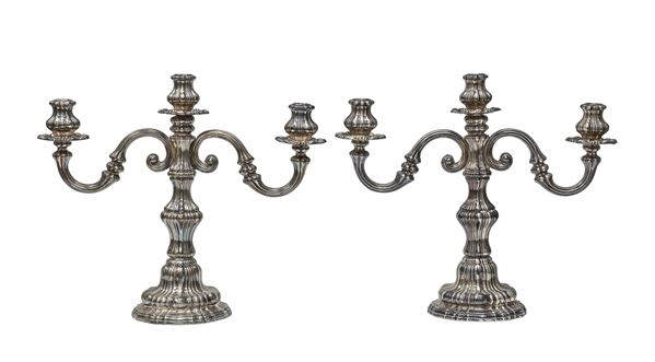 COPPIA DI CANDELABRI IN ARGENTO, ALESSANDRIA 1950 ca.