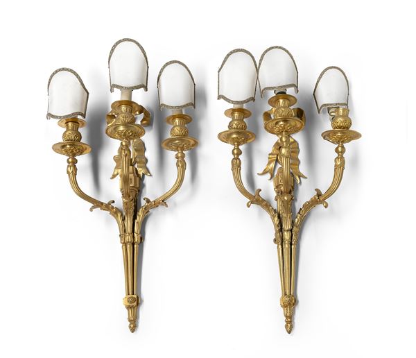 COPPIA DI APPLIQUES IN BRONZO DORATO