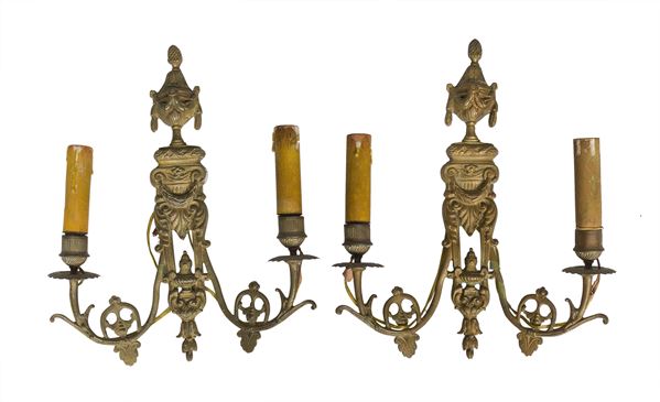 COPPIA DI PICCOLE APPLIQUES IN BRONZO