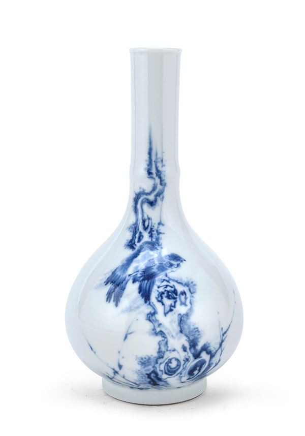 VASO IN PORCELLANA BIANCO E BLU, CINA