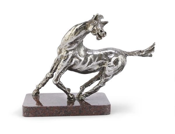 SCULTURA DI CAVALLO IN ACCIAIO DEL NOVECENTO