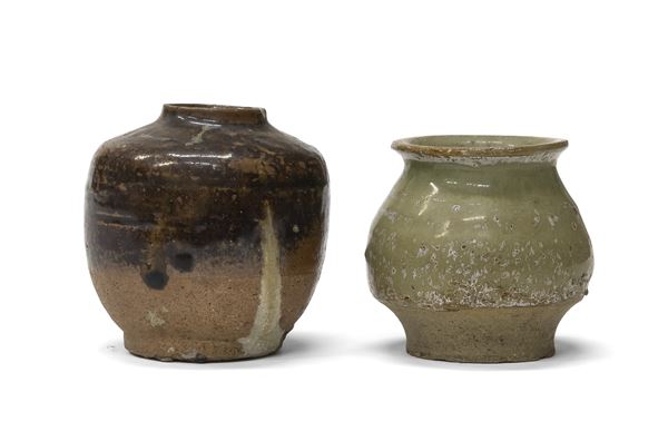 DUE VASETTI MIGNON IN CERAMICA, CINA XIX SECOLO