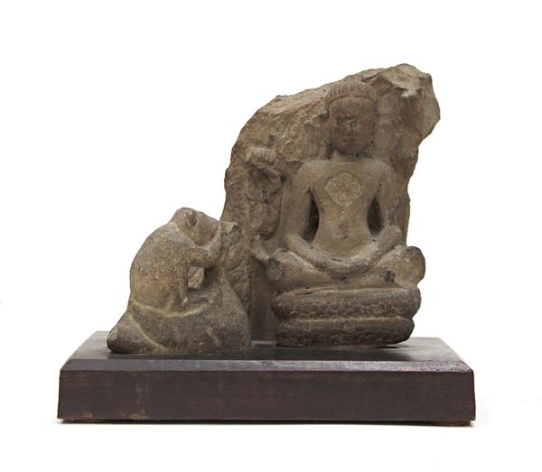 SCULTURA DI BUDDHA MUCHALINDA, CAMBOGIA KMER XIII SECOLO