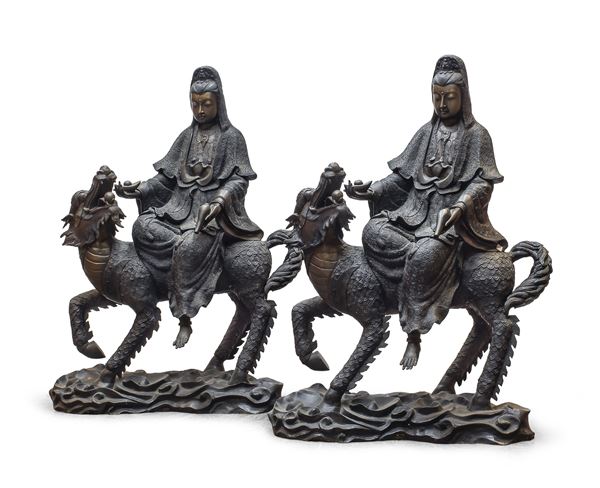 COPPIA DI GRANDI SCULTURE IN BRONZO, GIAPPONE