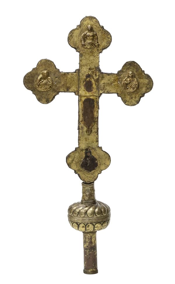 CROCE ASTILE IN RAME DORATO, ITALIA CENTRALE XVI SECOLO