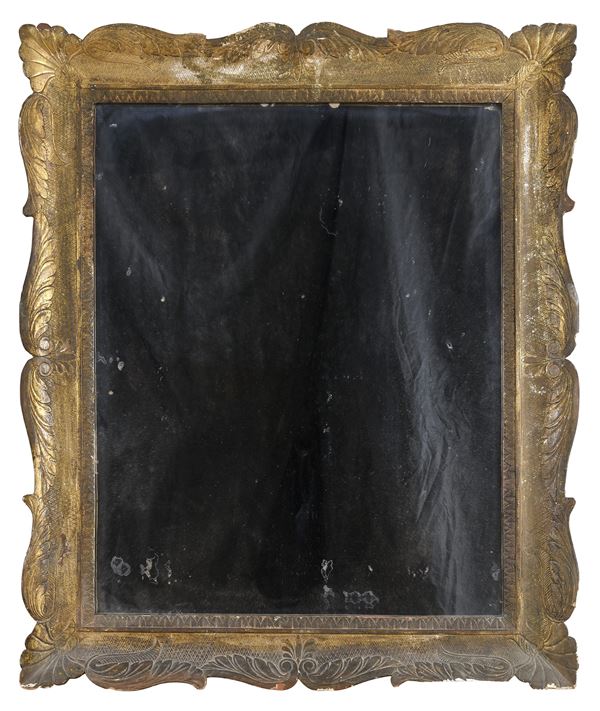 SPECCHIERA IN LEGNO DORATO, NAPOLI XIX SECOLO