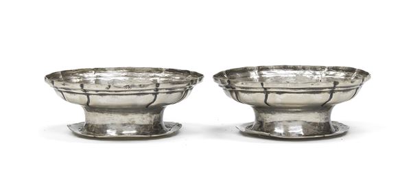 COPPIA DI SALIERINE IN ARGENTO, GENOVA 1820/1830