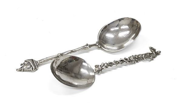 COPPIA DI CUCCHIAI IN ARGENTO, OLANDA FINE XVIII, INIZI XIX SECOLO