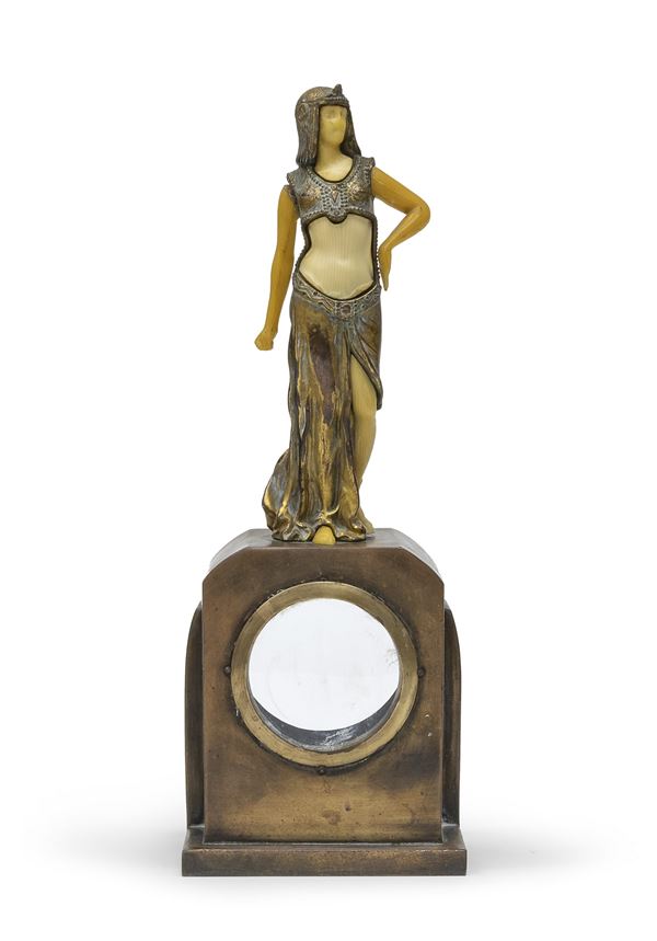CASSA Dì OROLOGIO IN RAME, PERIODO DEL LIBERTY