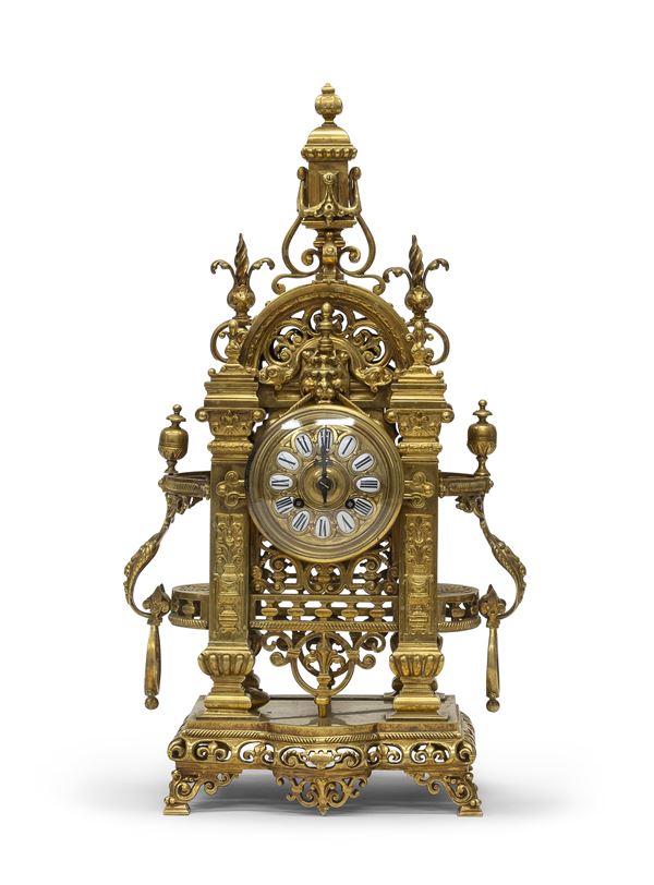 OROLOGIO IN BRONZO DORATO, FINE XIX SECOLO