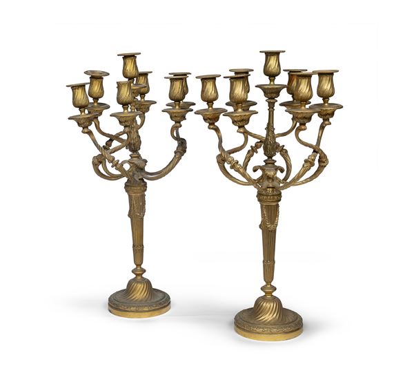 COPPIA DI CANDELABRI IN BRONZO DORATO, XIX SECOLO