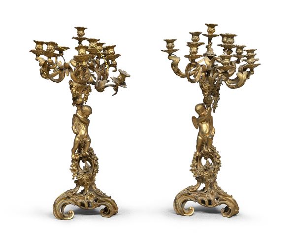 COPPIA DI CANDELABRI IN BRONZO DORATO, XVIII SECOLO