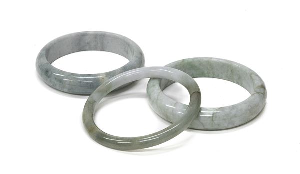 TRE BRACCIALI IN GIADA, CINA XX SECOLO