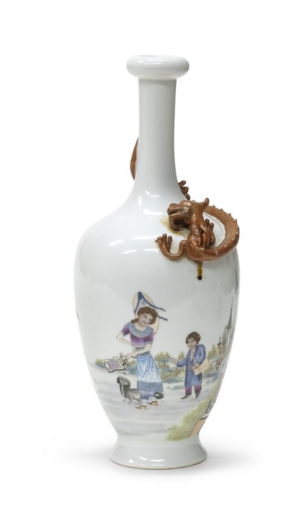 VASO IN PORCELLANA, CINA PRIMA META' XX SECOLO