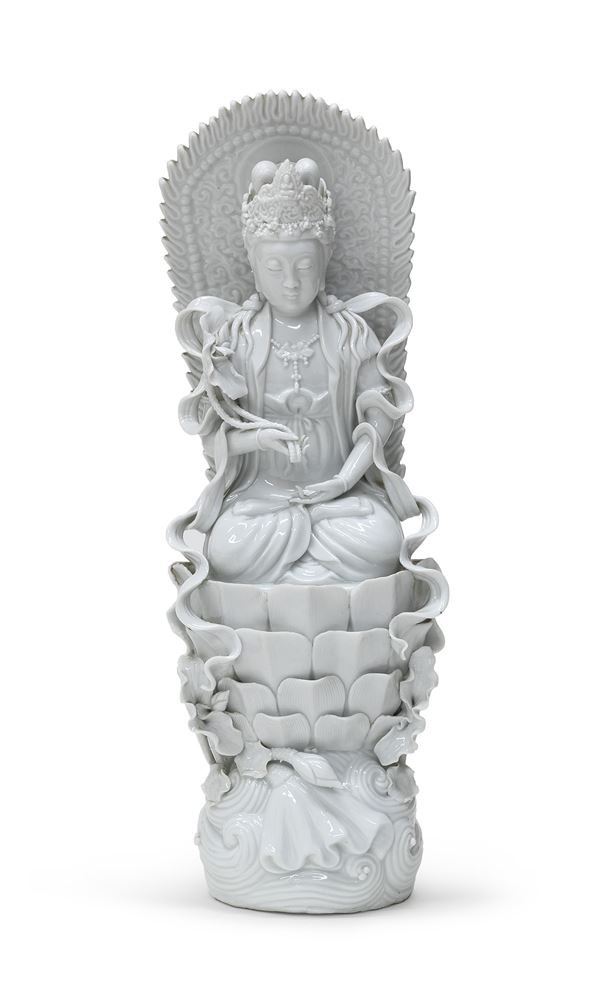 GUANYIN IN PORCELLANA BIANCA, CINA XX SECOLO