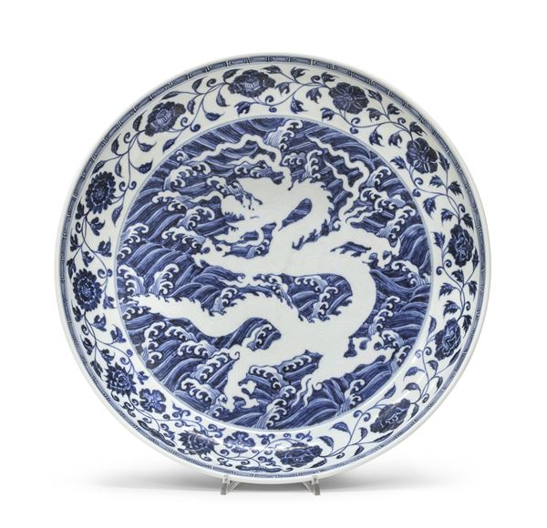 GRANDE PIATTO IN PORCELLANA, CINA FINE XIX SECOLO
