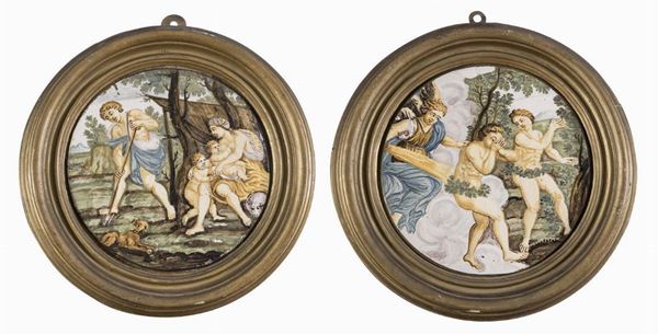COPPIA DI TONDI IN MAIOLICA DI CASTELLI