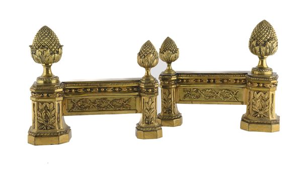 COPPIA DI ALARI IN BRONZO DORATO, INIZI XIX SECOLO