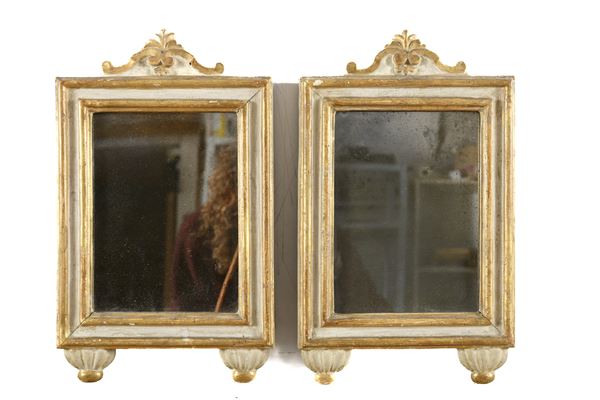 COPPIA DI SPECCHIERINE IN LEGNO LACCATO, INIZI XIX SECOLO