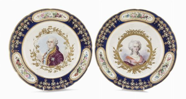 COPPIA DI PIATTI IN PORCELLANA, SEVRES