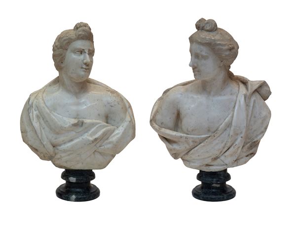 COPPIA DI BUSTI IN MARMO BIANCO STATUARIO, ROMA XVII SECOLO
