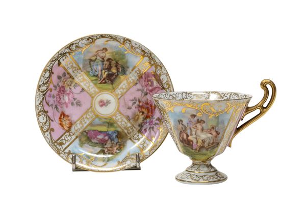 TAZZA E PIATTINO IN PORCELLANA, XX SECOLO