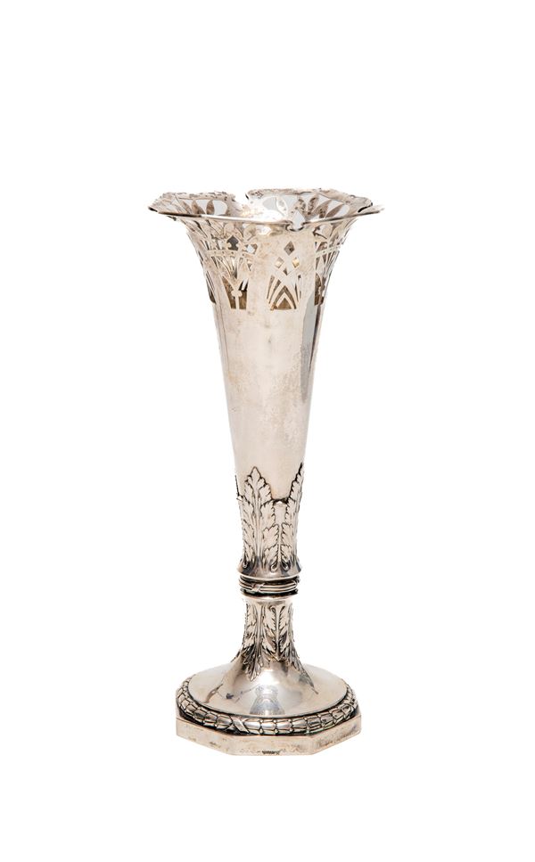 VASO IN ARGENTO, PUNZONE GERMANIA FINE XIX SECOLO