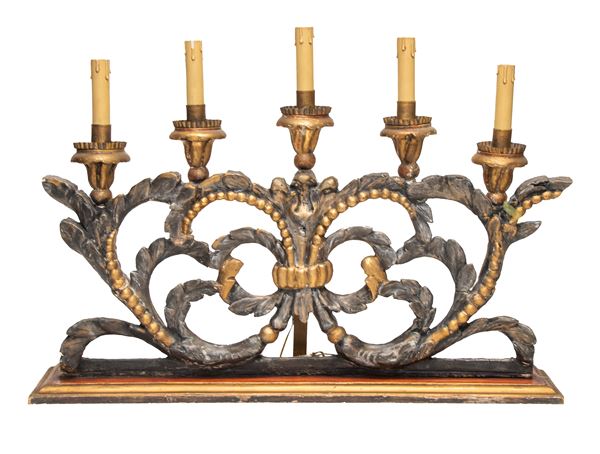 CANDELABRO IN LEGNO LACCATO, FINE XVIII SECOLO  - Asta ASTA 290 - ASTA DI ARTE ANTICA E PREZIOSI - Casa d'Aste Babuino