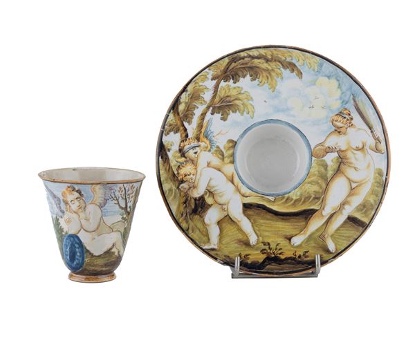 TAZZA E PIATTINO IN MAIOLICA, CASTELLI INIZI XVIII SECOLO