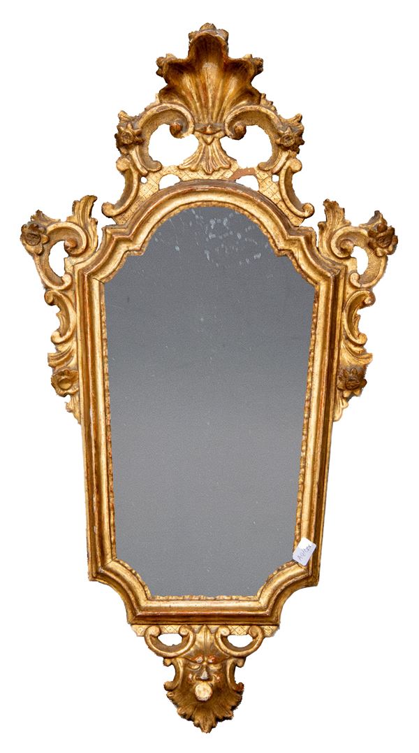 SPECCHIERA IN LEGNO DORATO, VENETO XVIII SECOLO