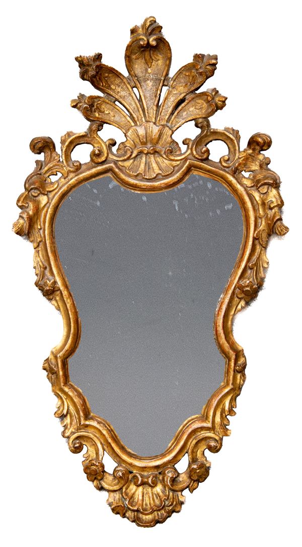 SPECCHIERA IN LEGNO DORATO, PROBABILMENTE VENEZIA XVIII SECOLO