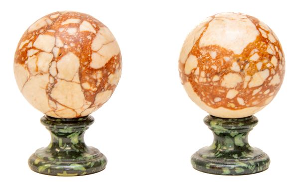 COPPIA DI SFERE IN MINIATURA IN MARMO AFRICANO