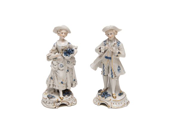 COPPIA DI SCULTURE IN PORCELLANA, SAX XX SECOLO