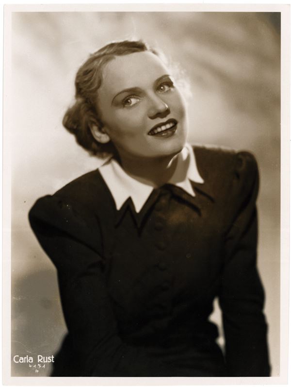 FOTOGRAFIA RAFFIGURANTE CALA RUST, 1937